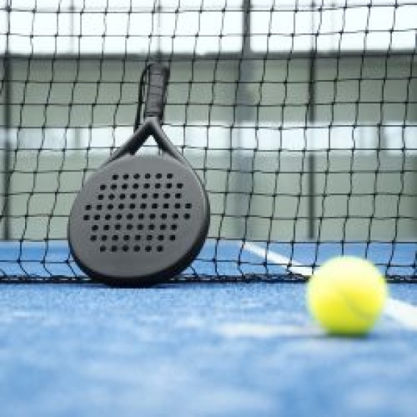 Padel – młodszy brat tenisa