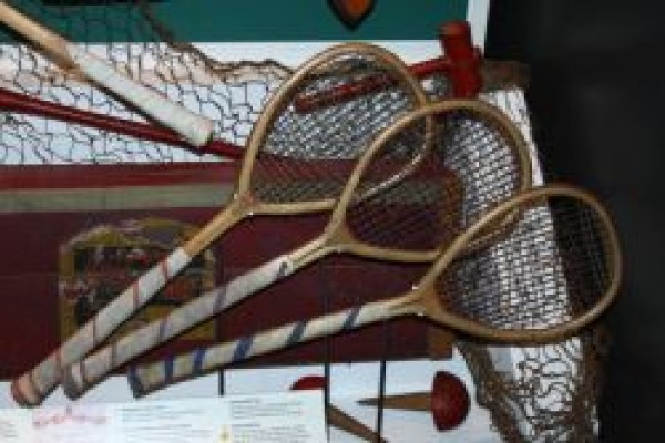 Kolekcjonerskie pamiątki sportowe – moda, inwestycja czy sposób na zachowanie historii?